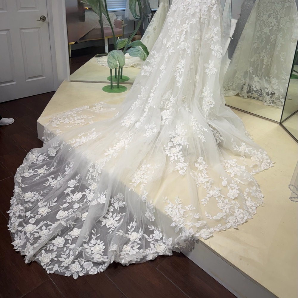 Overskirt/Detachable train